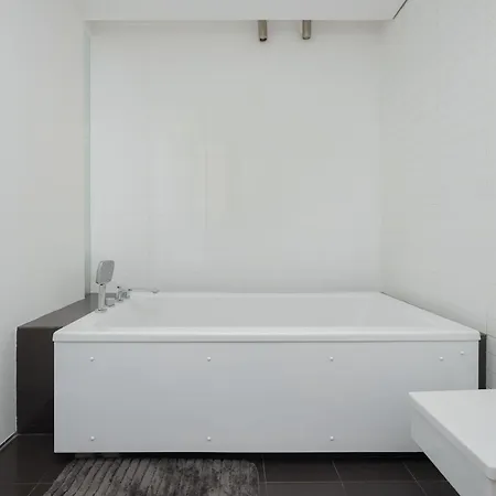 Апартаменты Air-conditioned Near Lazienki Park With Parking By Renters