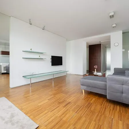 Daire Air-conditioned Near Lazienki Park With Parking By Renters *