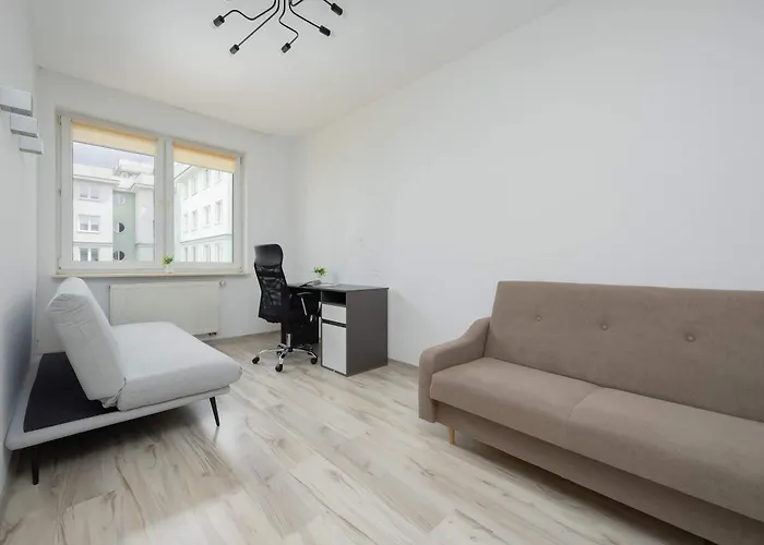 Air-conditioned Near Lazienki Park With Parking By Renters