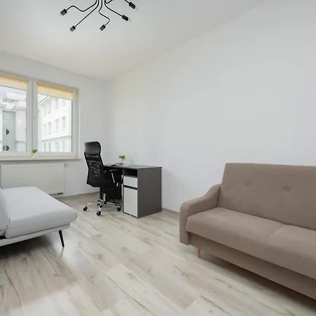 Air-conditioned Near Lazienki Park With Parking By Renters