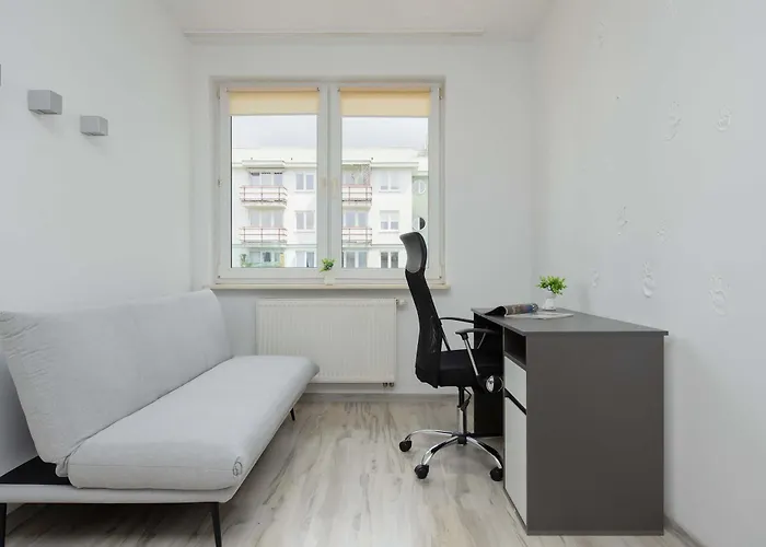 Apartment Air-conditioned Near Lazienki Park With Parking By Renters *